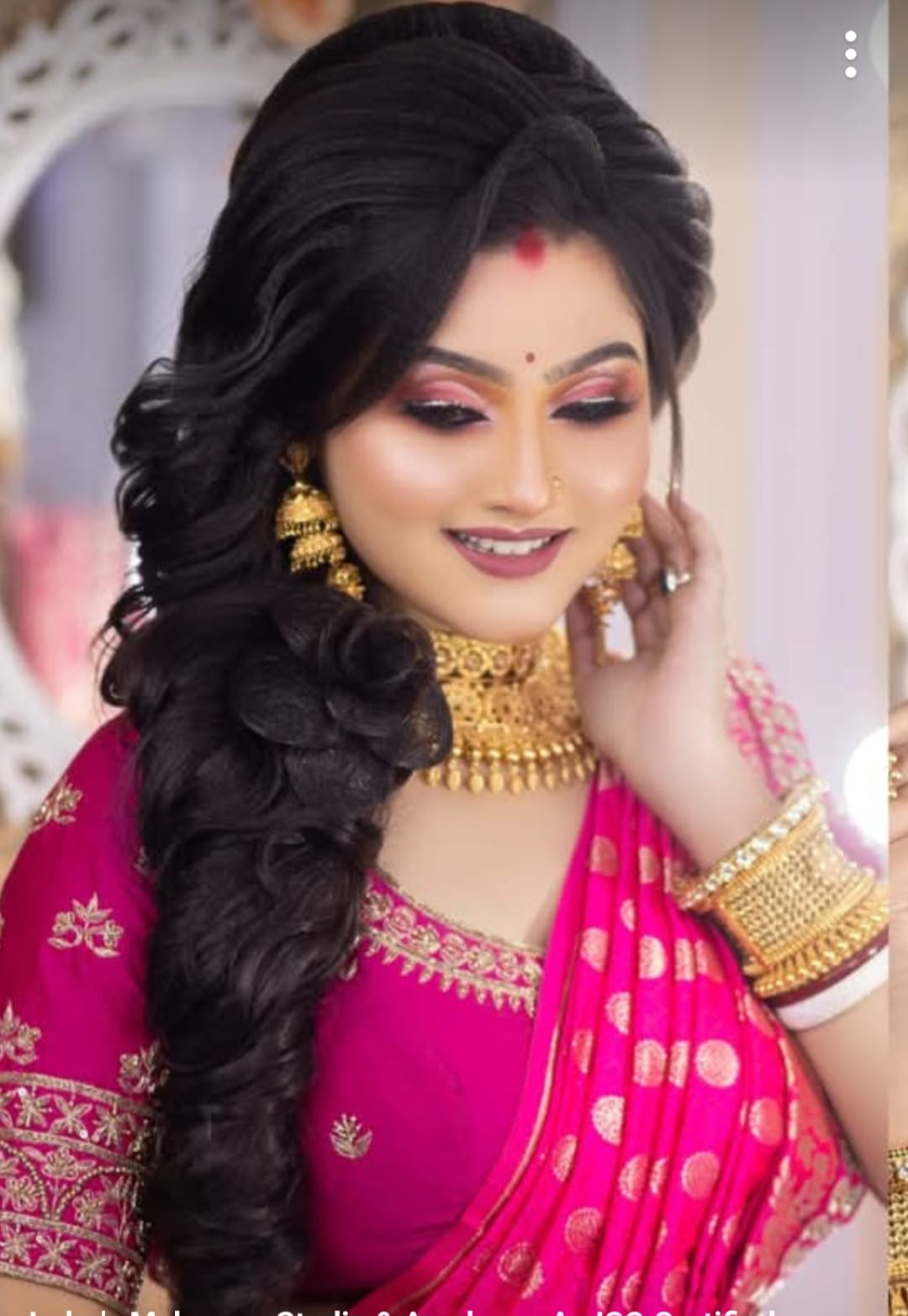 Reshmi Kundu - Owner & Expert